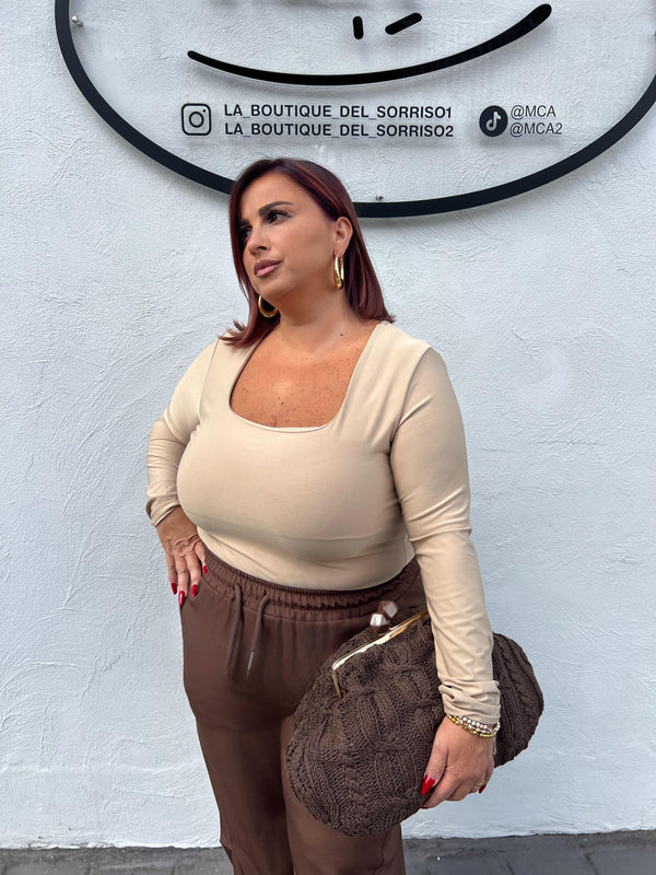 BODY SCOLLO QUADRATO