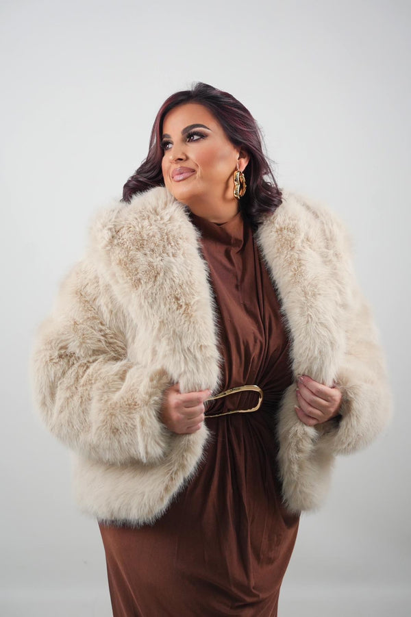 PELLICCIA CHANEL BEIGE