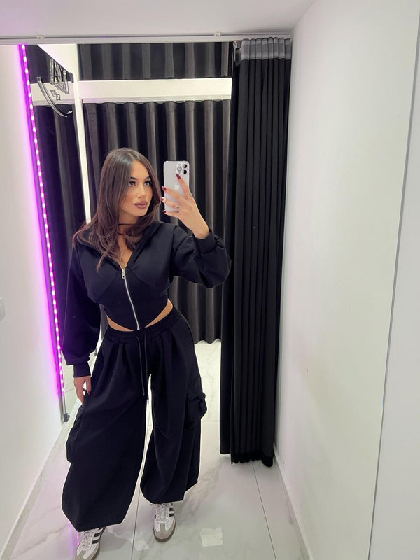 TUTA NICOLE